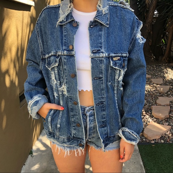 Levi's Jackets & Blazers - ☆ Vintage ☆ Levi’s Distressed Denim Jacket